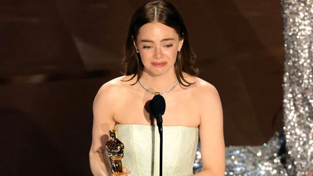 EMMA STONE OSCAR 2024